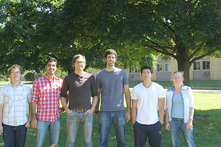 Photo of the Molecular Ecology lab in 2014