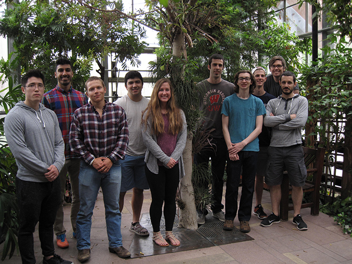 Image of the Molecular Ecology lab in 2016
