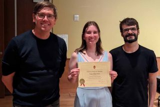 Photo of Paula Vidal-Tama (awardee) receiving the Sophomore Fellowship, pictured with her advisors Roberto Carrera-Martinez and Sean Schoville