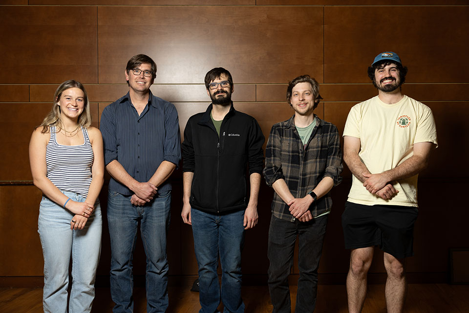 Photo of members of the Molecular Ecology Lab